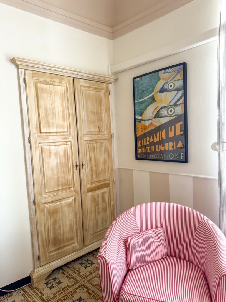 Armadio Famigliare Villa Salvarezza Armadio camera famigliare villa salvarezza