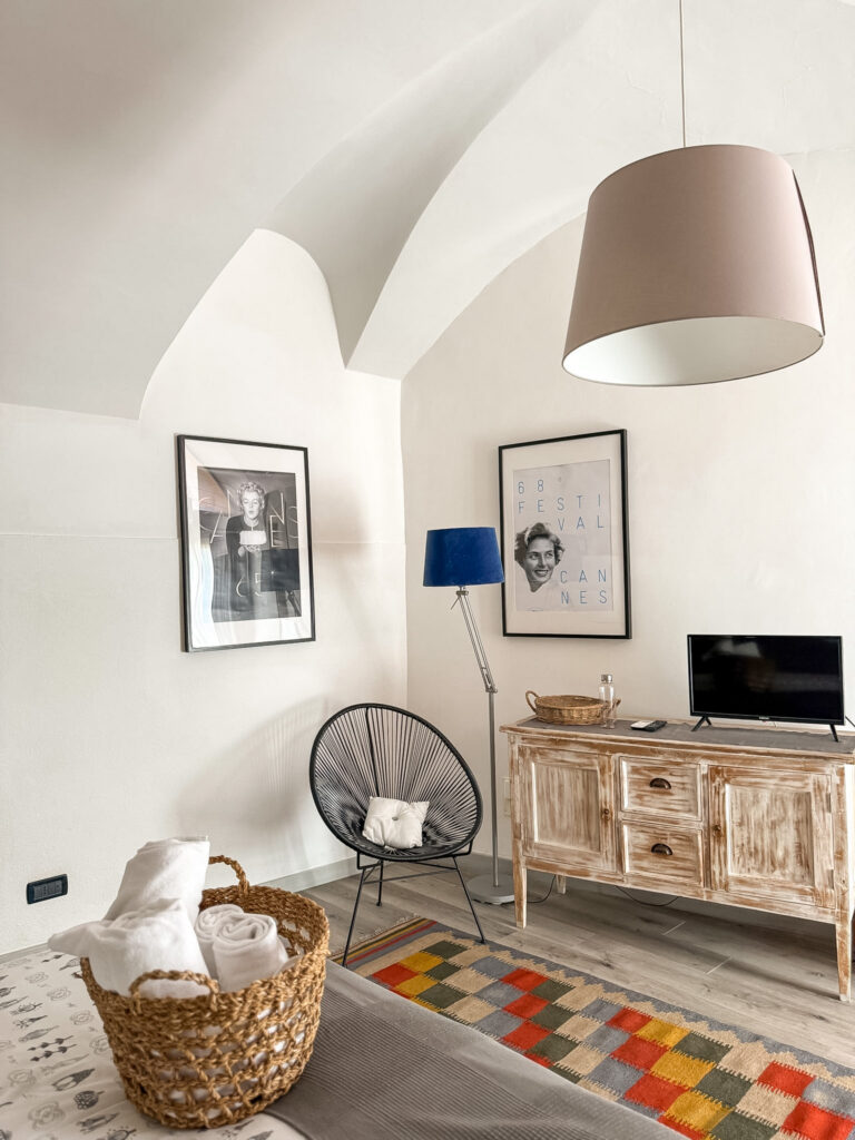 Doppia-Superior-Giardino-Noli arredo camera con giardino privato - Villa Salvarezza Noli