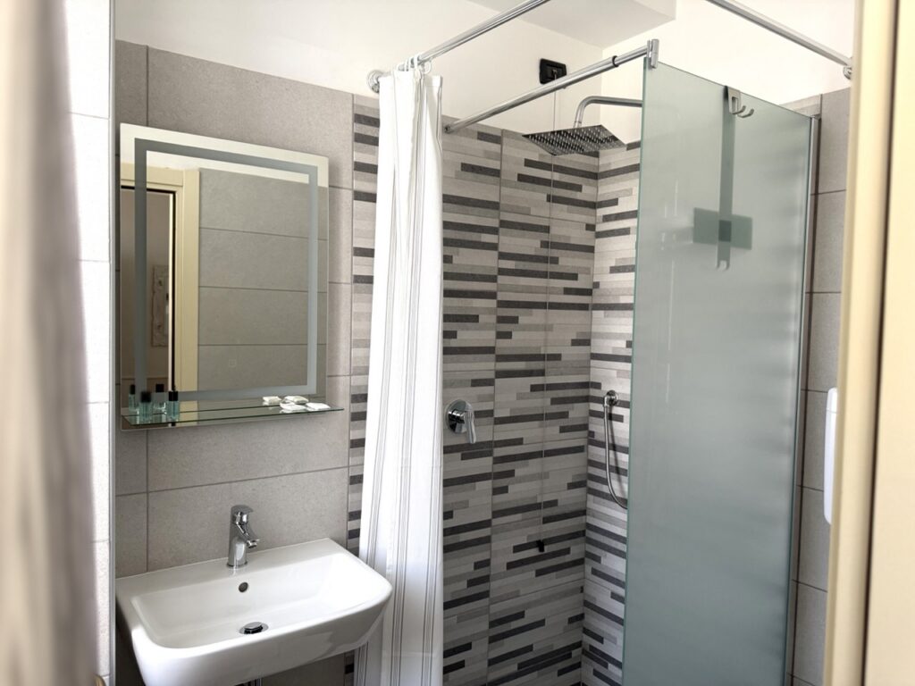 bagnosecondo piano villa salbvarezza accessori bagno doppia piccola nuovo secondo piano villa salvarezza