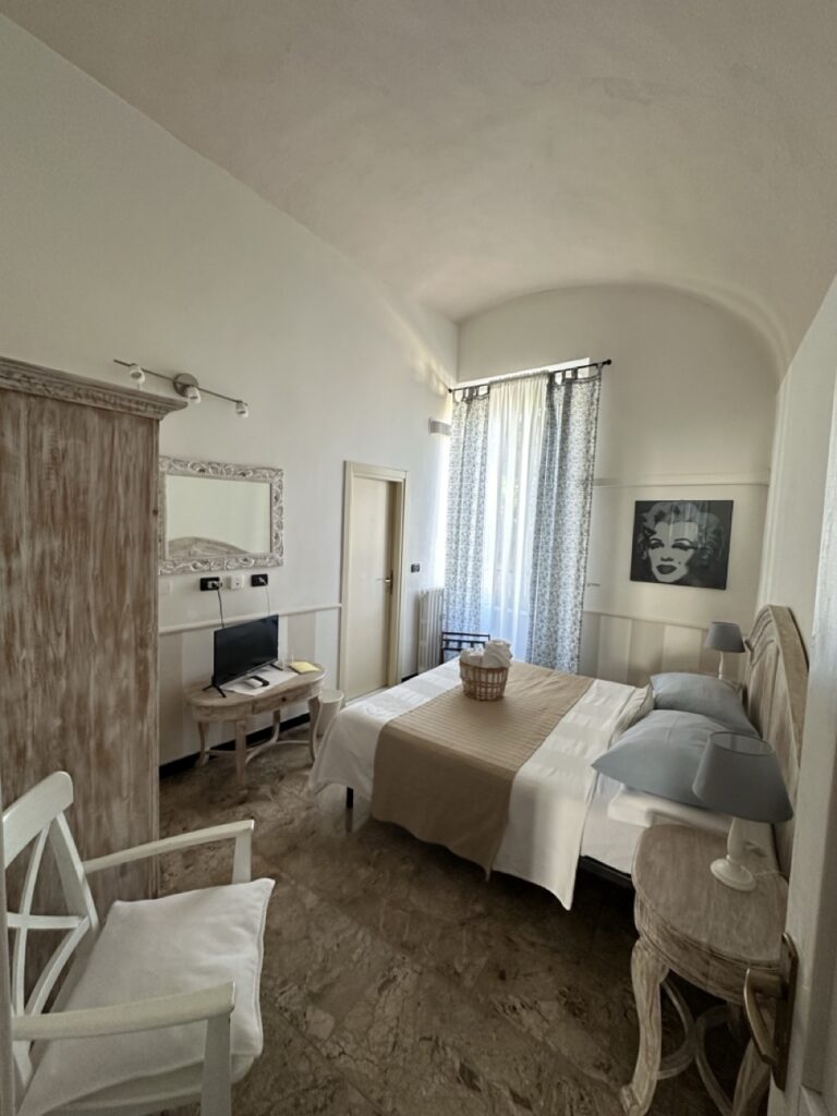doppia smart villa salvarezza camera doppia piccola primo piano affaccio torre villa salvarezza